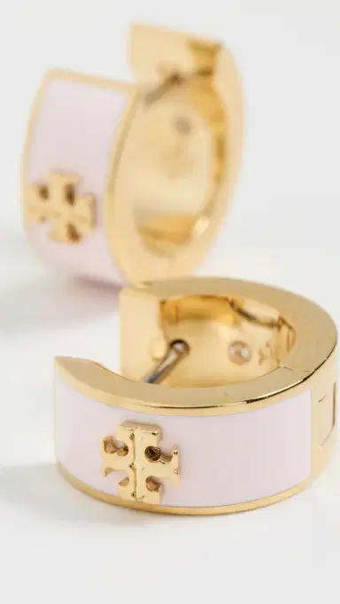Tory Burch Wide Icon Enamel Huggie Earrings Tory Gold/Pink Snow One Size | Thumbnail 4 Tory Burch Wide Icon Enamel Huggie Earrings Tory Gold/Pink Snow One Size | Thumbnail 4