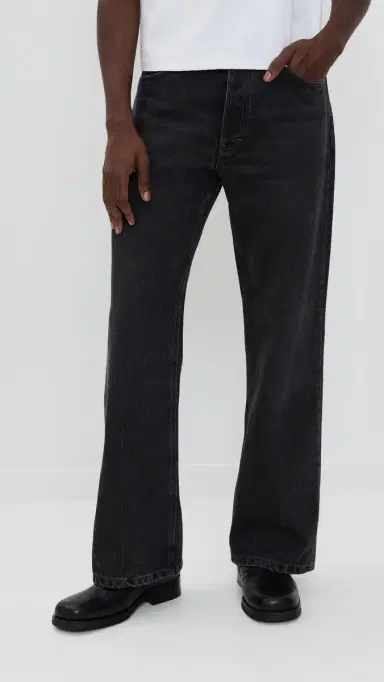 Jeanerica Appia Loose Slightly Bootcut Jeans Gesso Black | Thumbnail 2