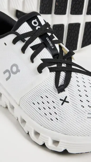 On Cloud X 4 Sneakers /Black | Thumbnail 6