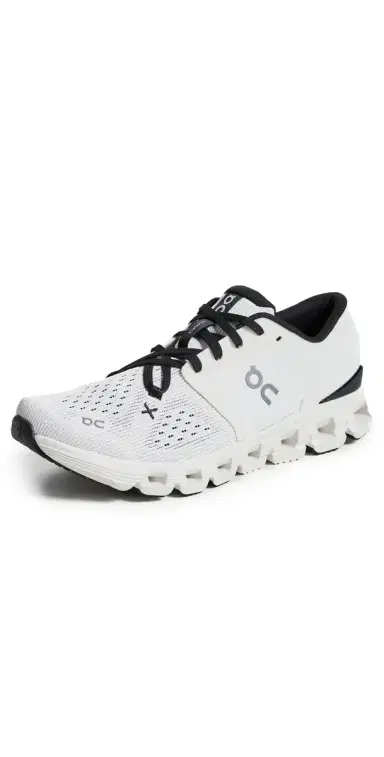 On Cloud X 4 Sneakers /Black | Thumbnail 1
