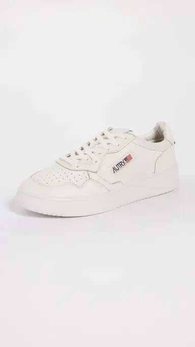 Autry Medalist Low Leather Sneakers | Thumbnail 2