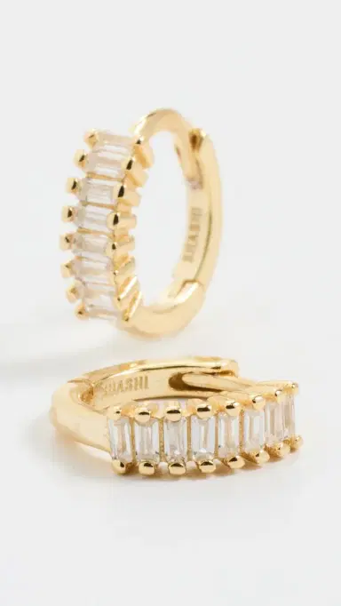 Shashi Teagan Huggie Hoop Earrings Gold One Size | Thumbnail 4
