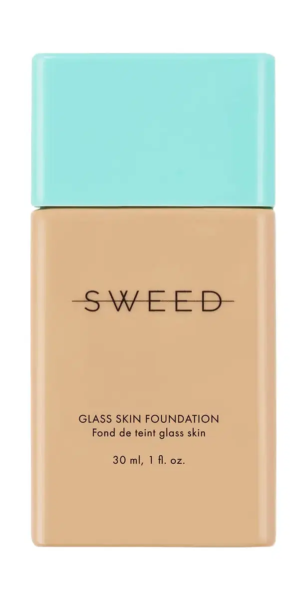 SWEED Glass Skin Foundation 4 - Light with Cool Undertones