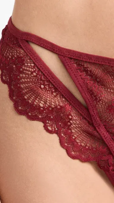 Thistle and Spire Kane Cutout Thong Ruby L | Thumbnail 5
