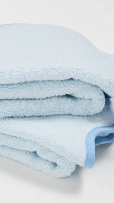 Weezie Scallop Hand Towels 2 Pack French Blue on Light Blue One Size | Thumbnail 3