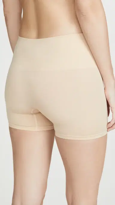 Yummie Seamlessly Shaped Ultralight Nylon Shorts Frappe S/M | Thumbnail 3