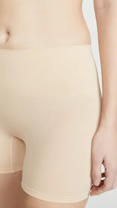 Yummie Seamlessly Shaped Ultralight Nylon Shorts Frappe S/M | Thumbnail 4