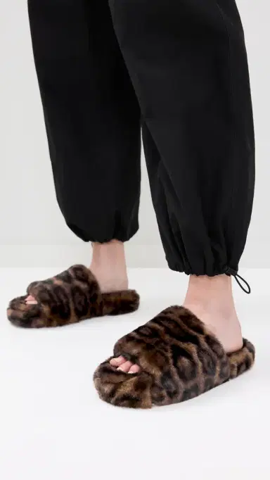 Apparis Dillon Leopard Slides | Thumbnail 3