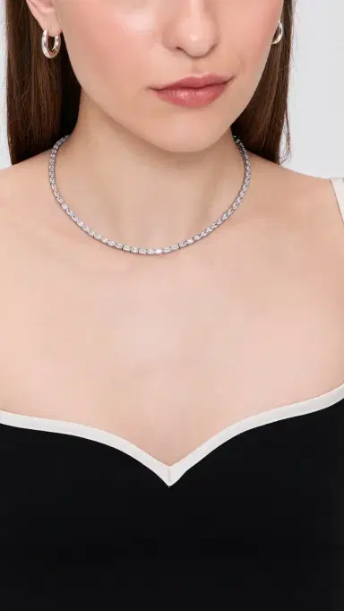 SHASHI Oval Tennis Necklace Silver One Size | Thumbnail 3 SHASHI Oval Tennis Necklace Silver One Size | Thumbnail 3