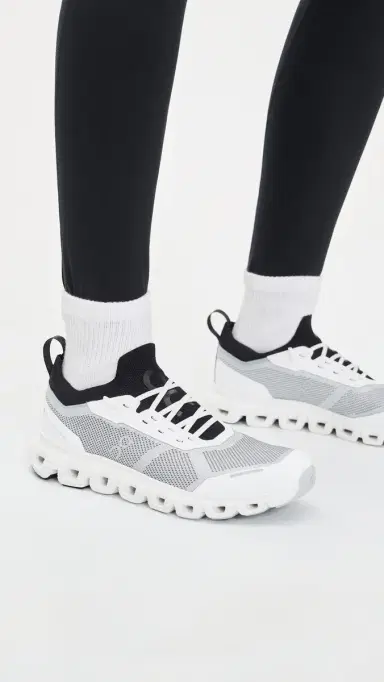 ON Cloud 6 Versa Sneakers White/Black 6 | Thumbnail 3