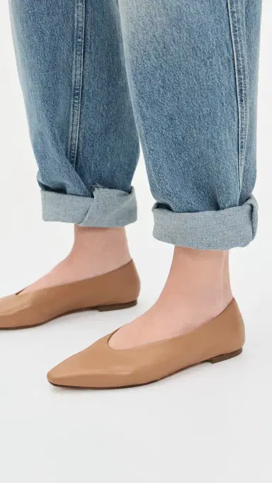 AEYDE Betty Nappa Leather Hazelnut Flats Hazelnut | Thumbnail 3