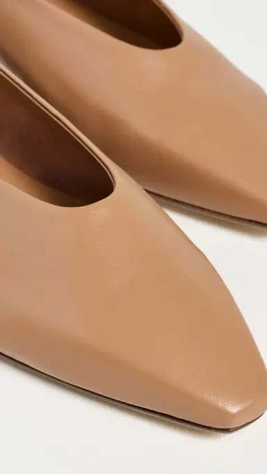 AEYDE Betty Nappa Leather Hazelnut Flats Hazelnut | Thumbnail 6