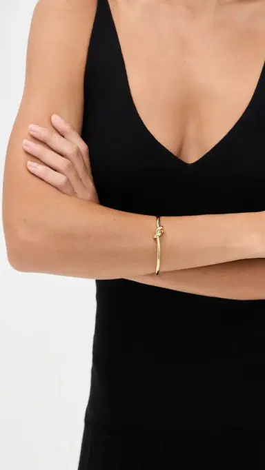 SHASHI Knot Bracelet Cuff Gold One Size | Thumbnail 3