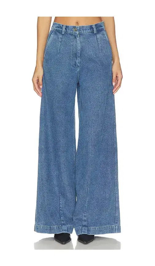 The Lynn Jean
