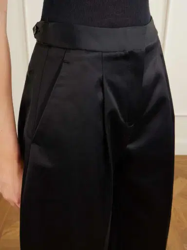 Alaïa Pleated Cotton-blend Tapered Pants | Thumbnail 5