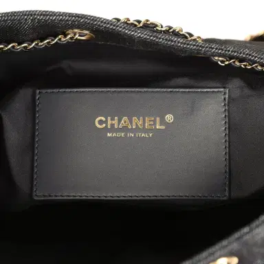 Chanel Chanel Medium 25 Hobo Bag Dark Denim Light Gold Hardware | Thumbnail 10 Chanel Chanel Medium 25 Hobo Bag Dark Denim Light Gold Hardware | Thumbnail 10