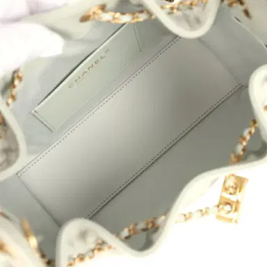 Chanel Chanel Mini 25 Hobo Bag Light Green Caviar Antique Gold Hardware | Thumbnail 8 Chanel Chanel Mini 25 Hobo Bag Light Green Caviar Antique Gold Hardware | Thumbnail 8