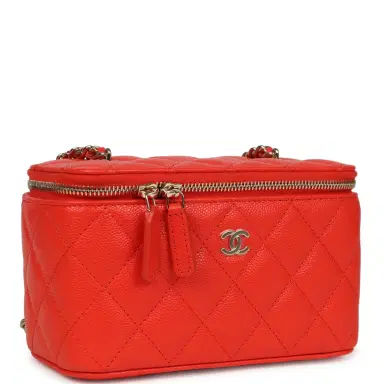 Chanel Chanel Small Classic Vanity Case Red Shiny Caviar Light Gold Hardware | Thumbnail 2 Chanel Chanel Small Classic Vanity Case Red Shiny Caviar Light Gold Hardware | Thumbnail 2