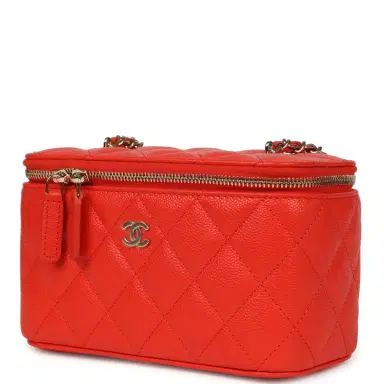 Chanel Chanel Small Classic Vanity Case Red Shiny Caviar Light Gold Hardware | Thumbnail 5 Chanel Chanel Small Classic Vanity Case Red Shiny Caviar Light Gold Hardware | Thumbnail 5