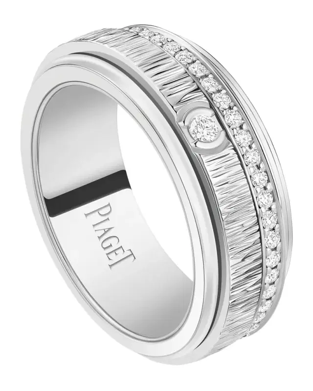 18K White Gold Possession Decor Palace Ring, Size 54
