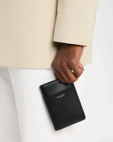 Saint Laurent Men's Passport Case in Smooth Leather | Thumbnail 2 Saint Laurent Men's Passport Case in Smooth Leather | Thumbnail 2