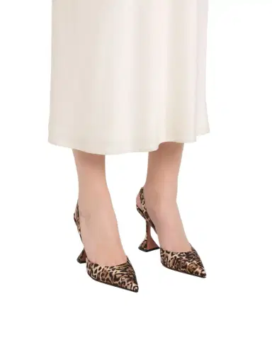 Amina Muaddi 95mm Holli Leopard-Printed Satin Slingback Pumps | Thumbnail 1 Amina Muaddi 95mm Holli Leopard-Printed Satin Slingback Pumps | Thumbnail 1