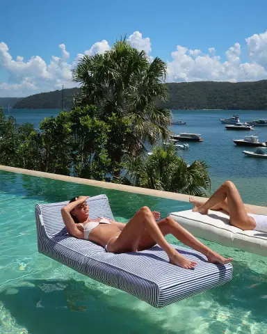 Sunnylife Le Weekend Luxe Lie-On Inflatable Lounger | Thumbnail 4