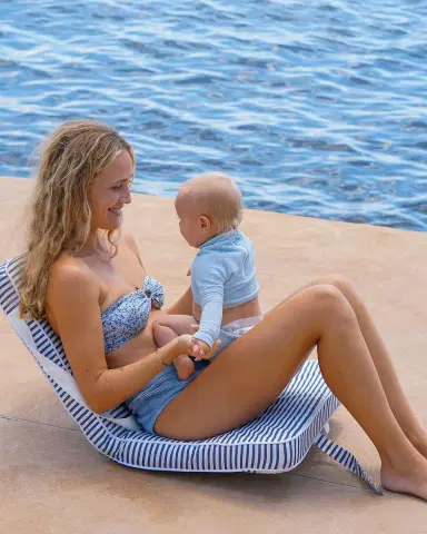 Sunnylife Take Anywhere Folding Chair | Thumbnail 7
