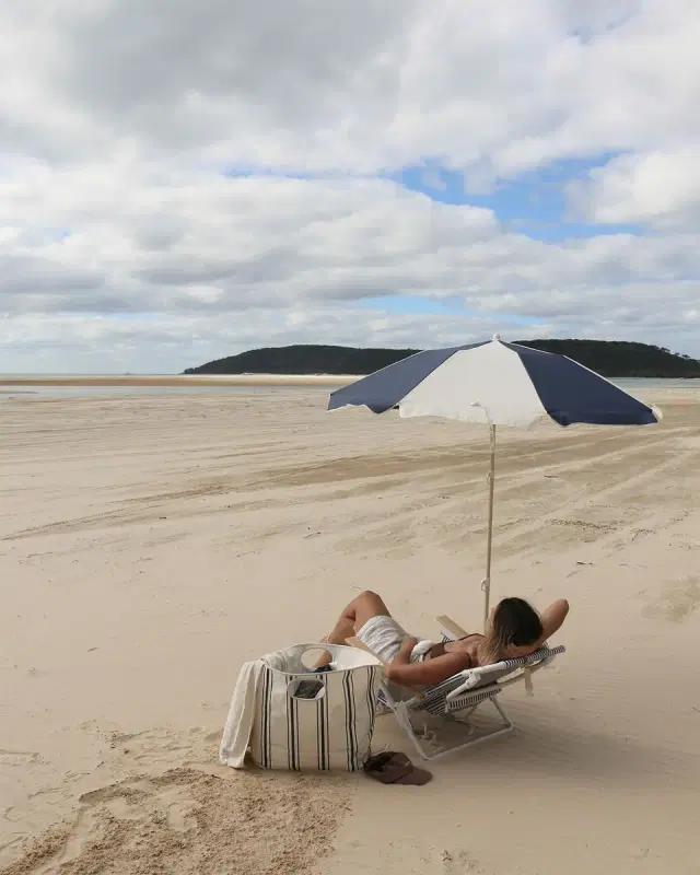 SUNNYLiFE Compact Beach Umbrella, Marine