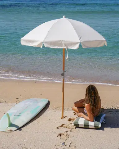 SUNNYLiFE Luxe Beach Umbrella | Thumbnail 3 SUNNYLiFE Luxe Beach Umbrella | Thumbnail 3