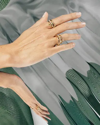 Spinelli Kilcollin 18K Yellow Gold Sonny 3 Link Ring, Size 8 | Thumbnail 8