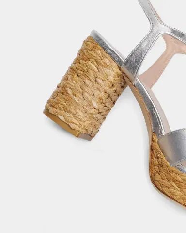 Stuart Weitzman 80mm Dayna Metallic Leather Platform Sandals | Thumbnail 3