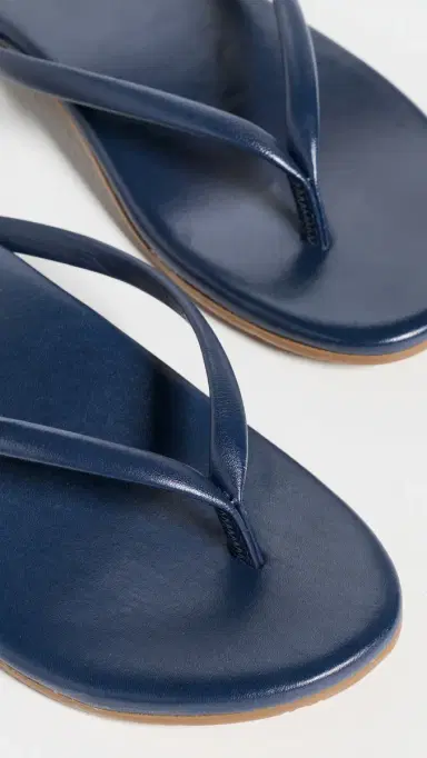 beek Sunbeam Flip Flops Navy | Thumbnail 6