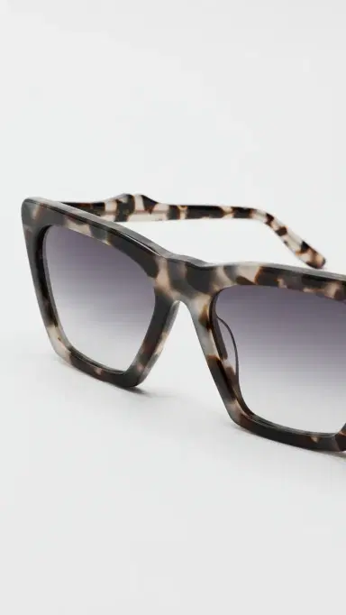 illesteva Lisbon Sunglasses | Thumbnail 5 illesteva Lisbon Sunglasses | Thumbnail 5