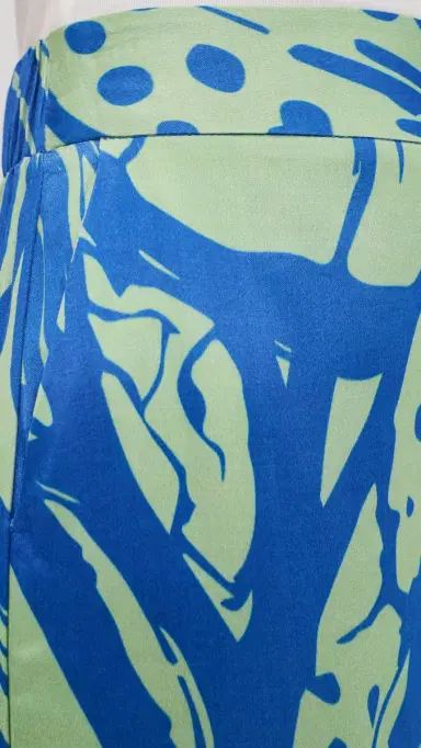 DIARRABLU Jeyna Shorts | Thumbnail 6