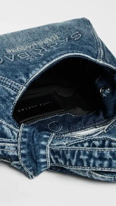 Marc Jacobs The Bow Denim Mini Sack Bag Medium Wash Indigo One Size | Thumbnail 6 Marc Jacobs The Bow Denim Mini Sack Bag Medium Wash Indigo One Size | Thumbnail 6