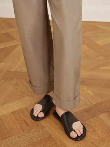 The Row Malick Leather Sandals | Thumbnail 2