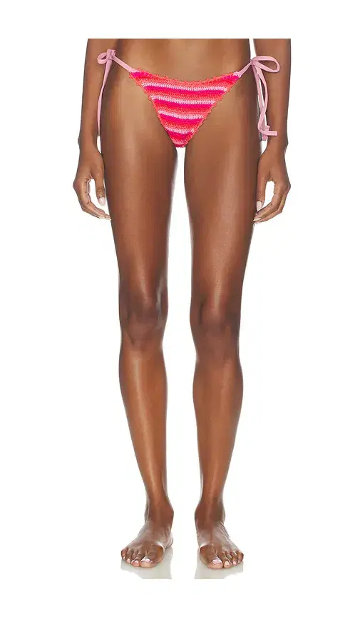 Capittana Lucy Bottom