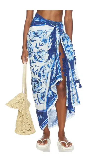 Farm Rio Porcelain Garden Sarong | Thumbnail 1