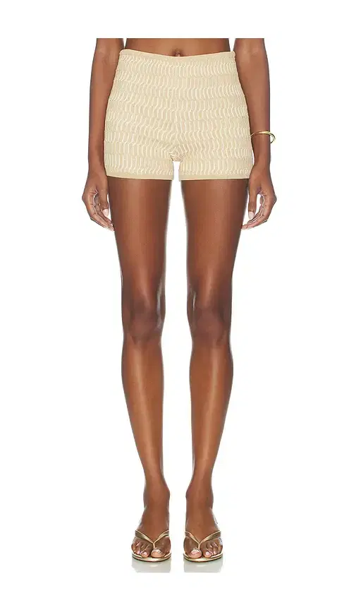 DEVON WINDSOR Grazia Short