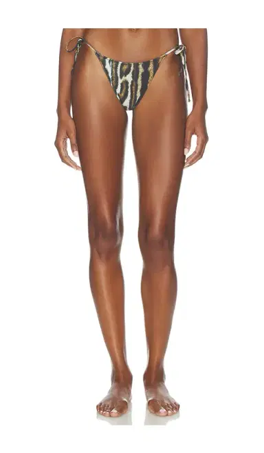 Tropic of C Praia Bikini Bottom | Thumbnail 1