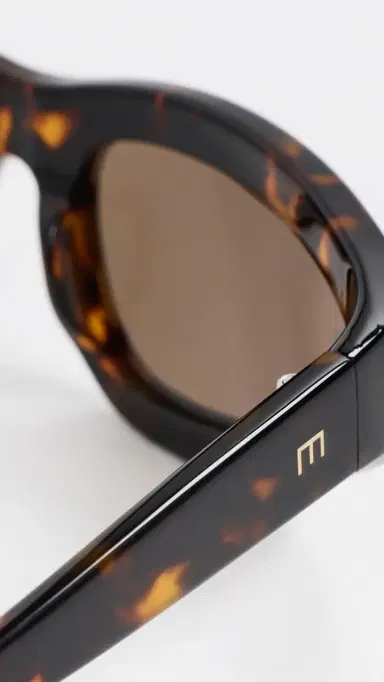 Elisa Johnson Sham Sunglasses Brown Tort Gold Mirror Lens | Thumbnail 5 Elisa Johnson Sham Sunglasses Brown Tort Gold Mirror Lens | Thumbnail 5