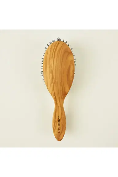 Altesse Studio Beaute Classic Gentle Detangling Brush Fine To Medium | Thumbnail 2 Altesse Studio Beaute Classic Gentle Detangling Brush Fine To Medium | Thumbnail 2
