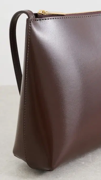 MANSUR GAVRIEL Large Gaia Shoulder Bag Chocolate/Warm Grey One Size | Thumbnail 5 MANSUR GAVRIEL Large Gaia Shoulder Bag Chocolate/Warm Grey One Size | Thumbnail 5