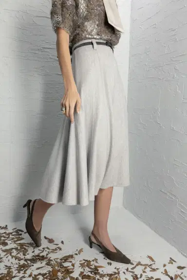 Brunello Cucinelli Flute Midi Skirt | Thumbnail 3