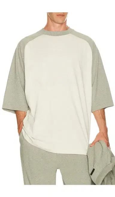 Fear of God Essentials Signature Baseball Tee | Thumbnail 6 Fear of God Essentials Signature Baseball Tee | Thumbnail 6