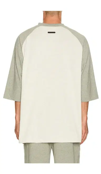 Fear of God Essentials Signature Baseball Tee | Thumbnail 7 Fear of God Essentials Signature Baseball Tee | Thumbnail 7
