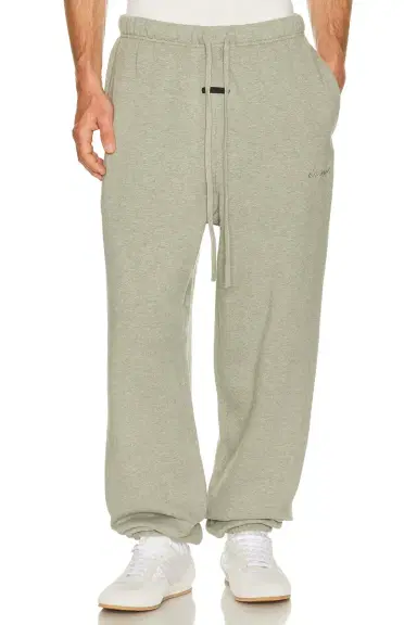 Fear of God Essentials Signature Classic Sweatpant | Thumbnail 1