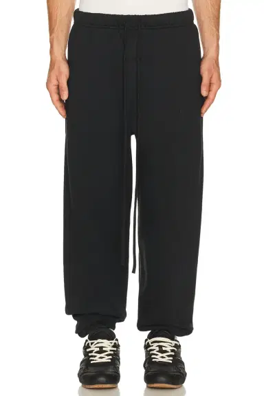 Fear of God Essentials Classic Sweatpant | Thumbnail 1