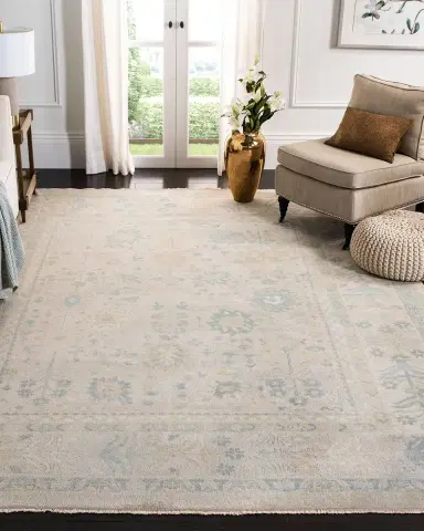 Safavieh Fonda Hand Knotted Rug | Thumbnail 2